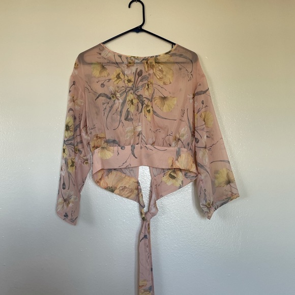 H&M Floral Tie-Back Top and pants - Picture 3 of 7